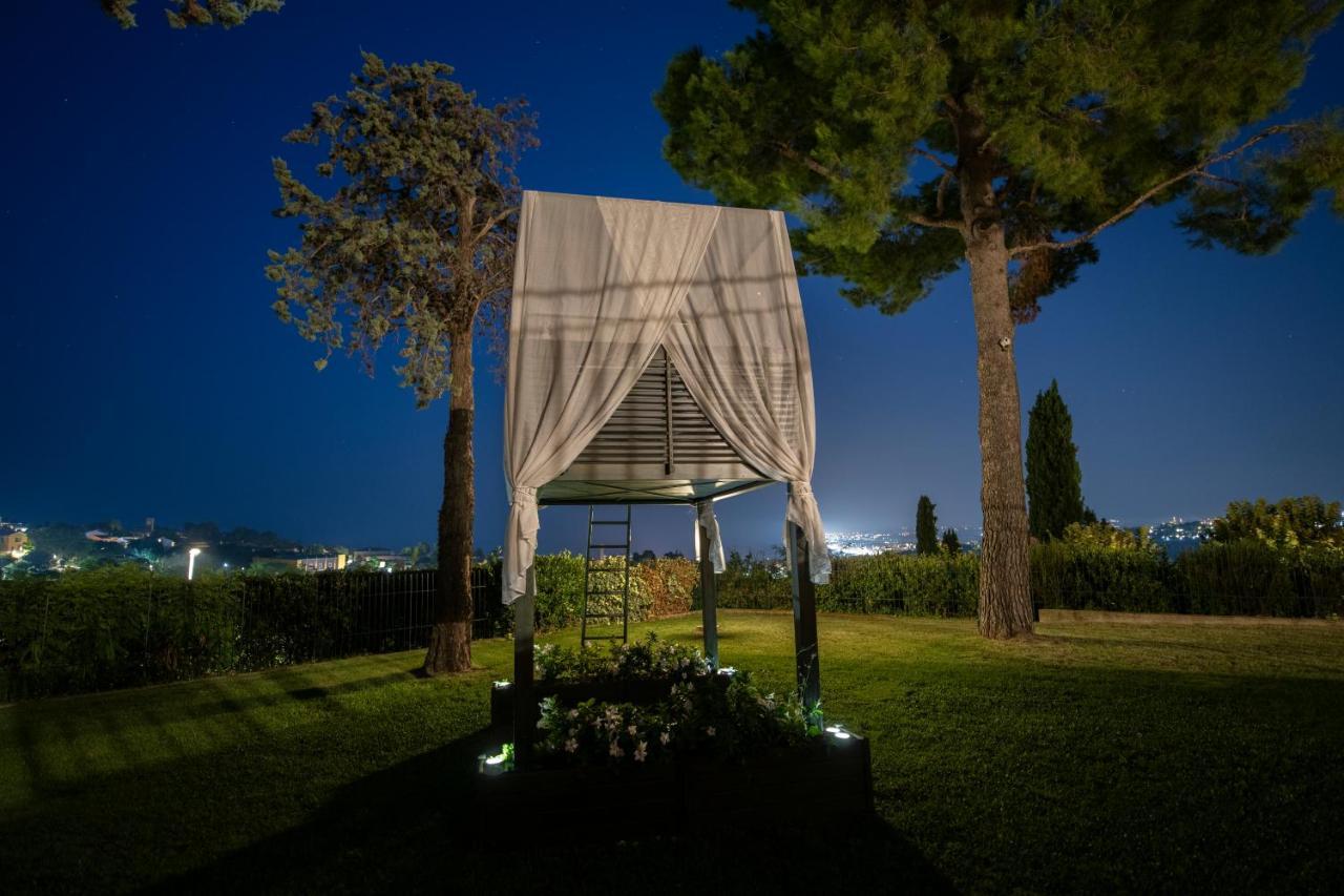 Tra Gli Alberi E Il Mare Bed & Breakfast Sirolo Dış mekan fotoğraf